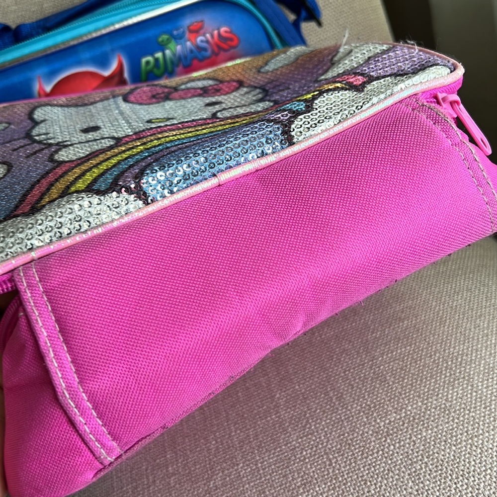 Hello Kitty Lunch Box - Picture 8 of 8